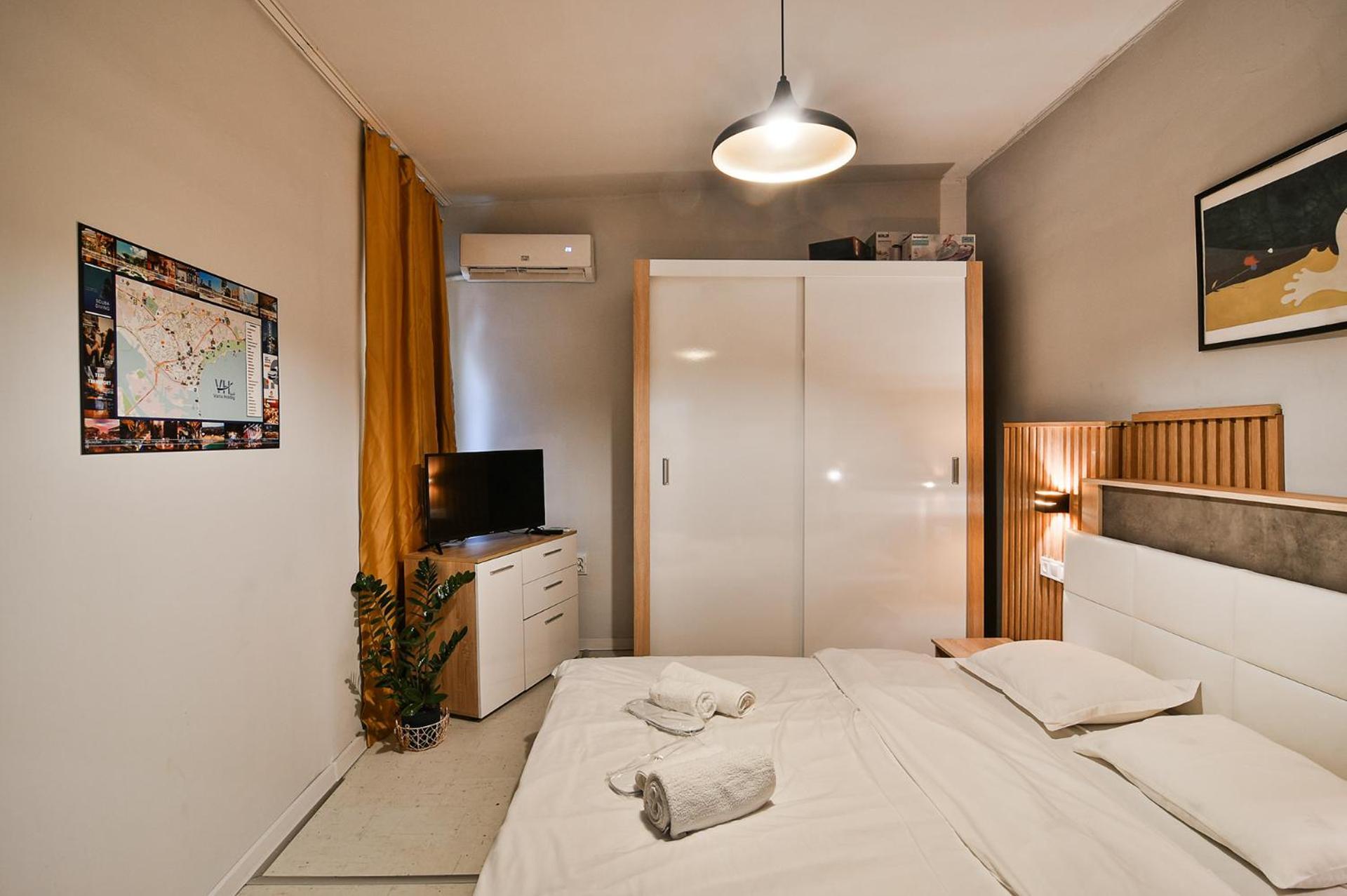 Central Flats With Parking Varna Exterior photo
